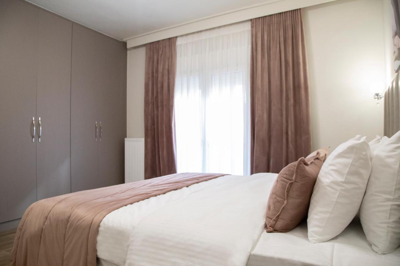 Deka Luxury Apartment Tríkala Exteriör bild