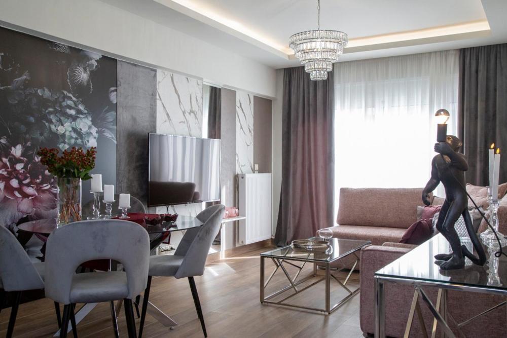 Deka Luxury Apartment Tríkala Exteriör bild