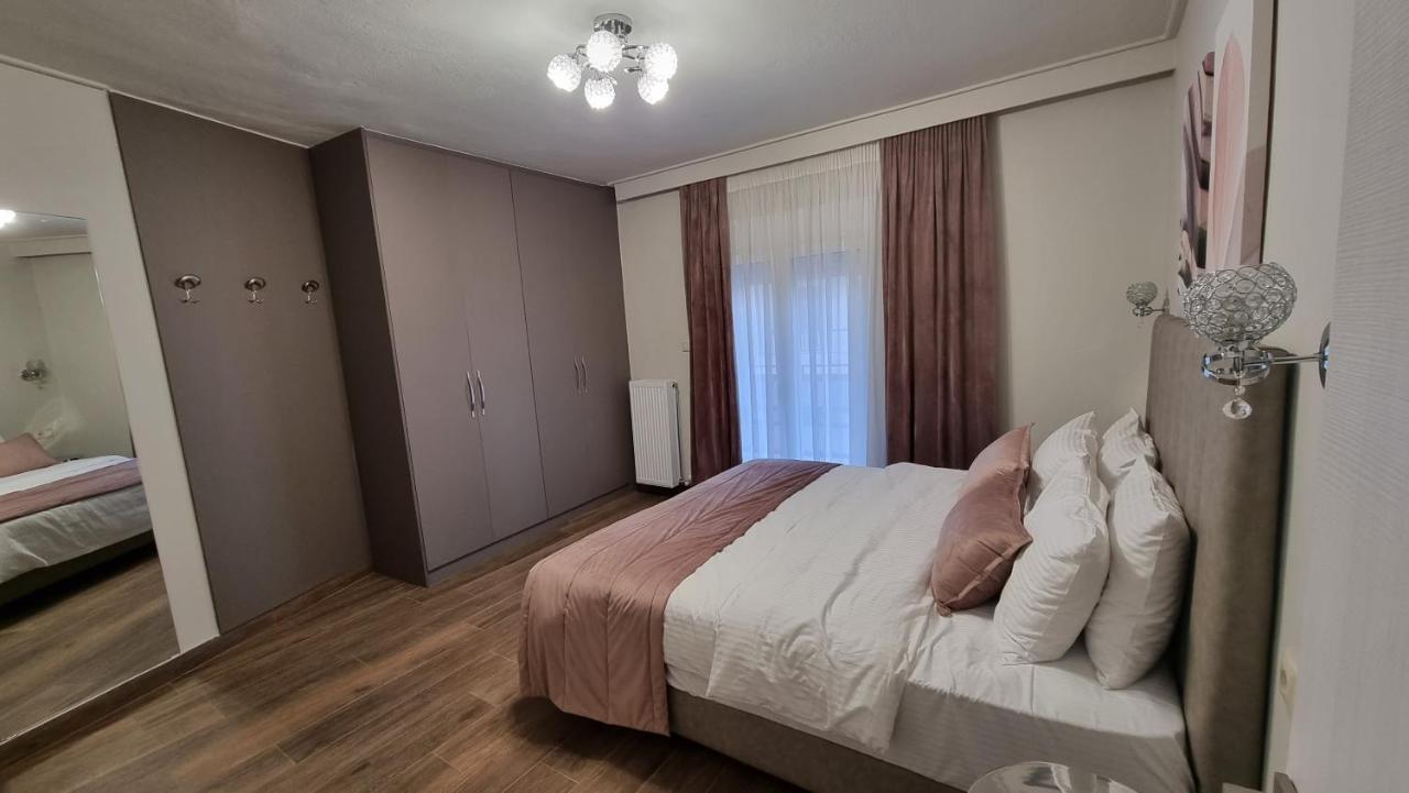 Deka Luxury Apartment Tríkala Exteriör bild